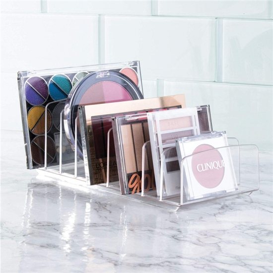 Eyeshadow stand 1